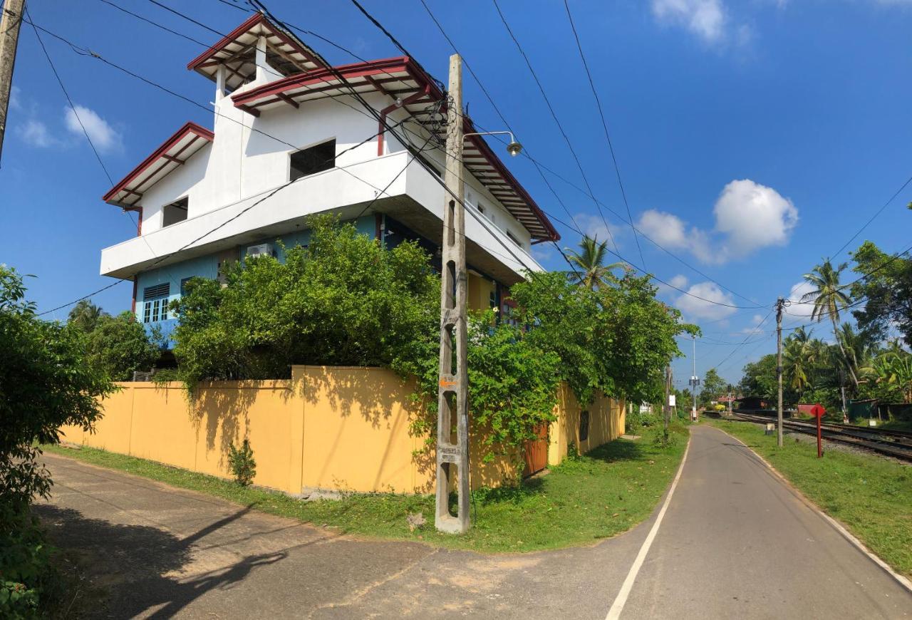 Raj Mahal Inn Wadduwa Exteriör bild
