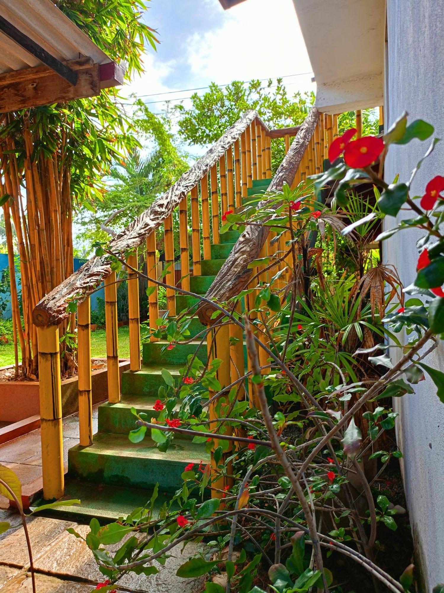 Raj Mahal Inn Wadduwa Exteriör bild